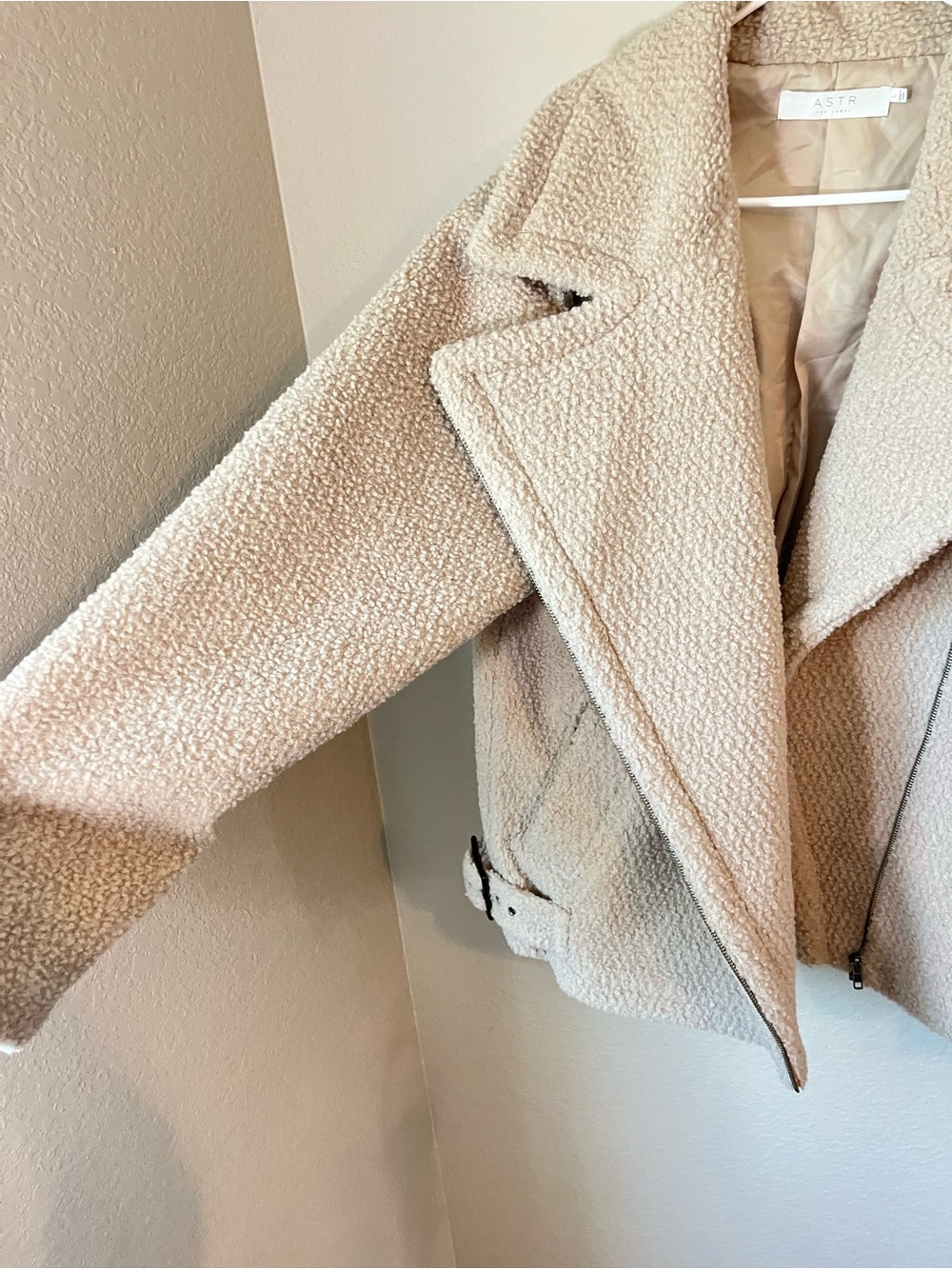 ASTR The Label Teddy Moto Jacket Taupe Sherpa Boucle Zip Coat Size M - Picture 7 of 9